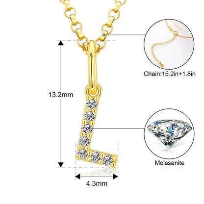 Collar con colgante de inicial en pavé de moissanita diminuto en plata de ley