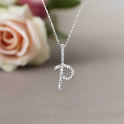 Collier avec pendentif initial en moissanite et argent sterling