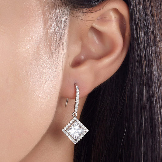 Boucles d'oreilles pendantes en argent sterling avec diamants synthétiques Princess Halo de 1,5 carat