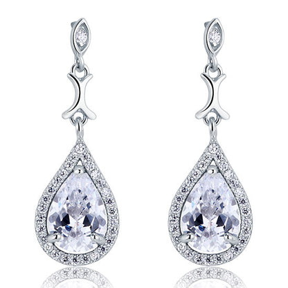 Aretes colgantes vintage de diamantes simulados con halo de pera de 2 quilates en plata de ley