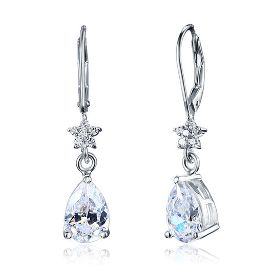 Aretes colgantes de flor con diamantes simulados de talla pera de 2 quilates en plata de ley
