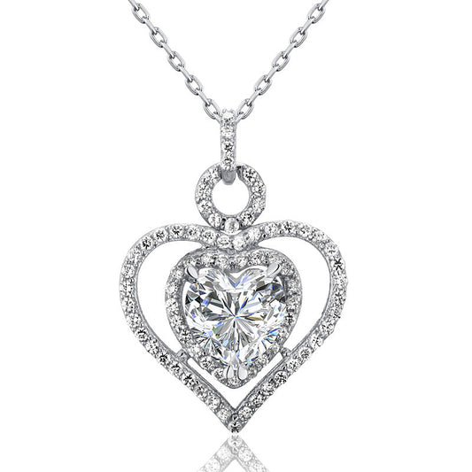 Collar con colgante de corazón de diamantes simulados de 3 quilates en plata de ley.