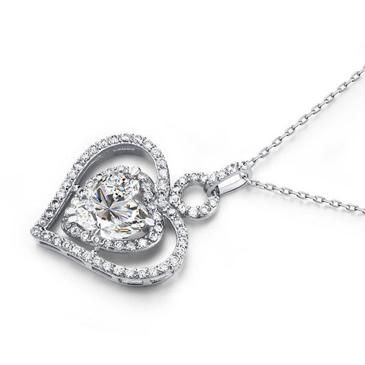 Collar con colgante de corazón de diamantes simulados de 3 quilates en plata de ley.
