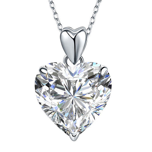Collar con colgante de diamante simulado de corte de corazón de 5 quilates en plata de ley.