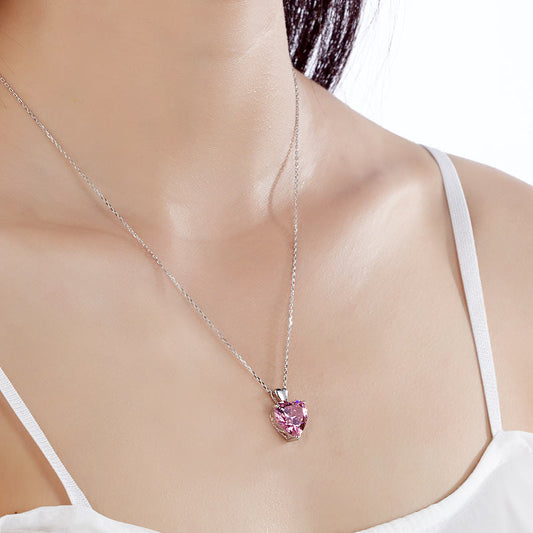 Collar con colgante de diamante simulado rosa de corte de corazón de 5 quilates en plata de ley.