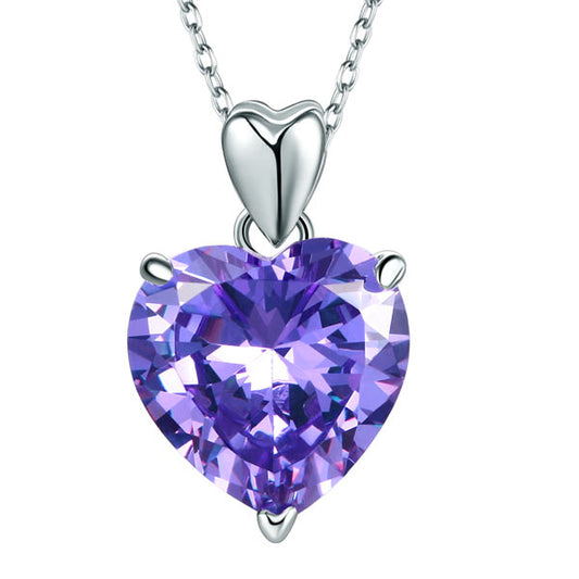 Collar con colgante de diamante simulado morado de 5 quilates en corte de corazón en plata de ley.