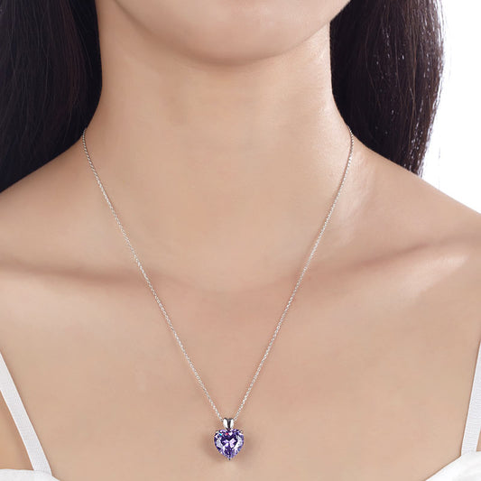Collar con colgante de diamante simulado morado de 5 quilates en corte de corazón en plata de ley.