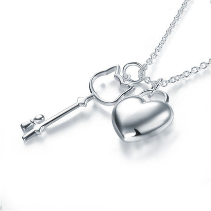 Collar con colgante de llave de corazón en plata de ley para niñas