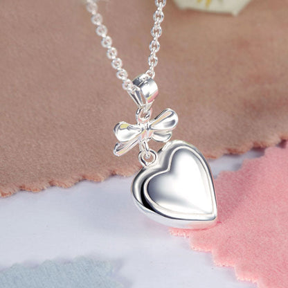 Collar con colgante de corazón de cinta en plata de ley para niñas