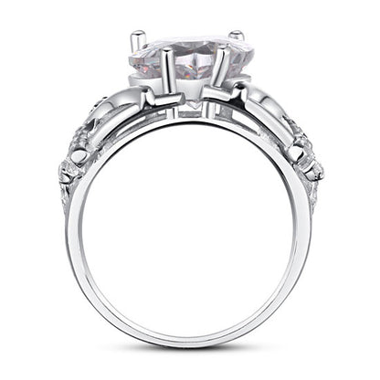 Anillo de plata de ley con diamantes simulados de talla pera de 4 quilates