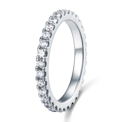 Anillo de eternidad de diamantes simulados redondos de 2 mm en plata de ley