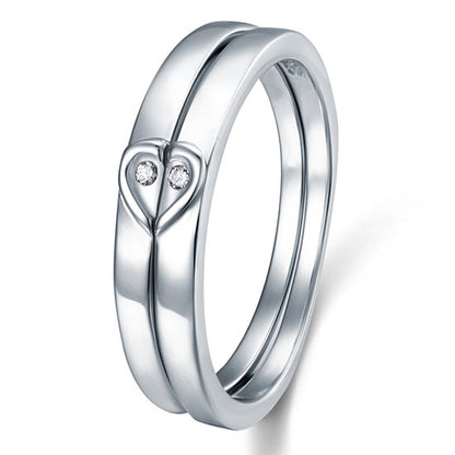 Alianza de boda con diamantes simulados en forma de corazón en plata de ley