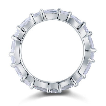 Anillo de eternidad con diamantes simulados de talla esmeralda y corte cuadrado en plata de ley