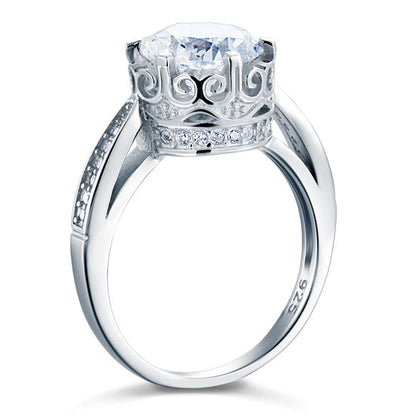 Anillo vintage de diamantes redondos simulados de 2,5 quilates en plata de ley.