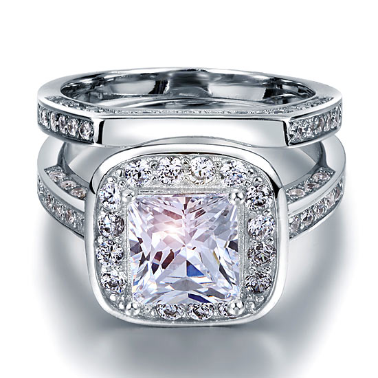 Conjunto nupcial de 2 quilates con halo de corte princesa en plata de ley