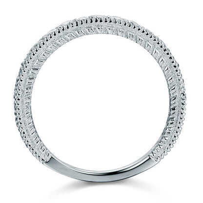Anillo de eternidad con diamantes de imitación milgrain en plata de ley