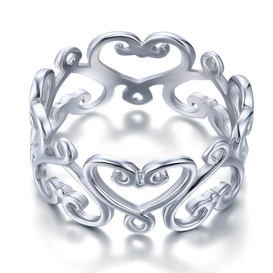 Anillo de eternidad con filigrana de corazón en plata de ley