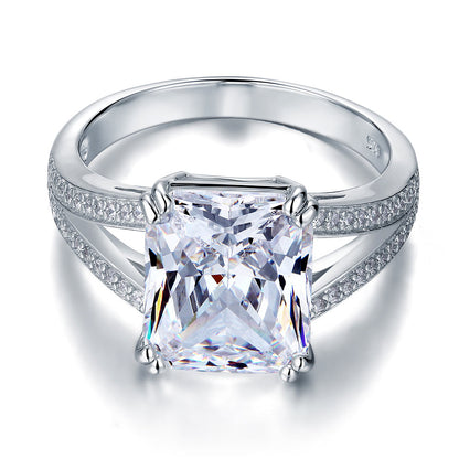 Anillo de 6 quilates con diamante simulado de corte radiante y cuerpo dividido en plata de ley