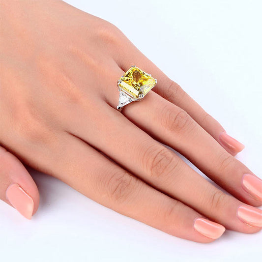 Bague trois diamants taille princesse jaune imitation diamants en argent sterling de 8 carats