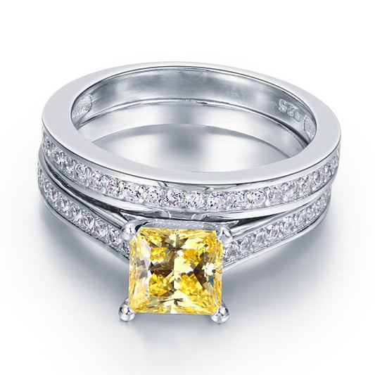 1.5 CT. Princess Cut Yellow Simulated Diamond Bridal Set in Sterling Silver