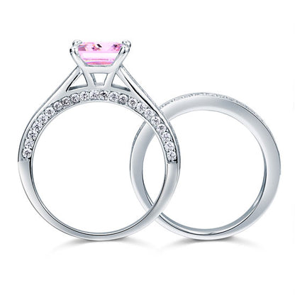 Conjunto nupcial de diamantes simulados rosas de talla princesa de 1,5 quilates en plata de ley.
