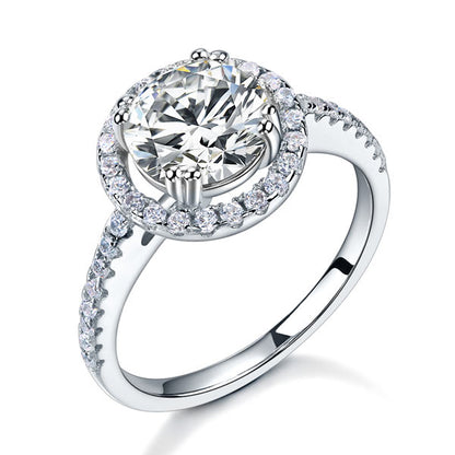 Anillo de halo de diamantes simulados redondos de 2 quilates en plata de ley