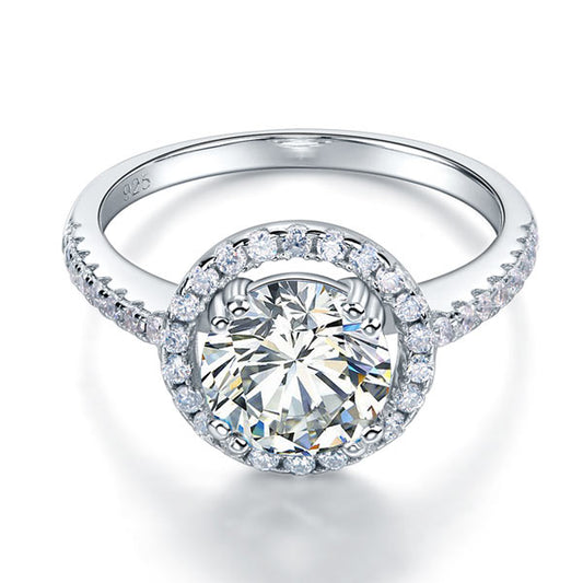 Anillo de halo de diamantes simulados redondos de 2 quilates en plata de ley