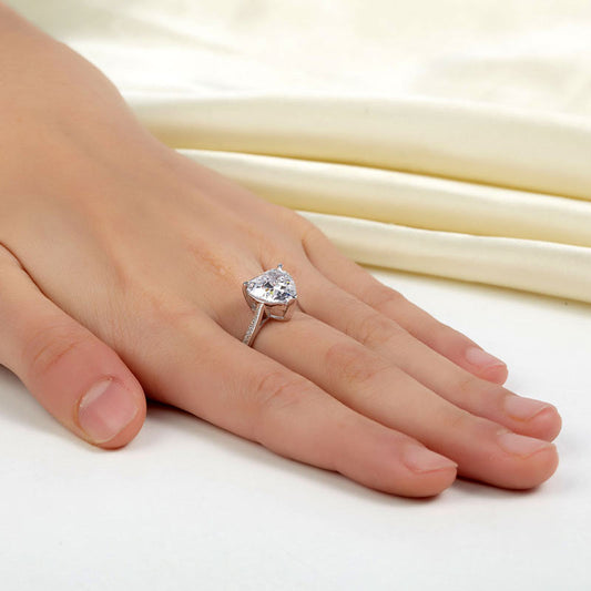 Anillo de plata de ley con diamante simulado de corte de corazón de 3,5 quilates