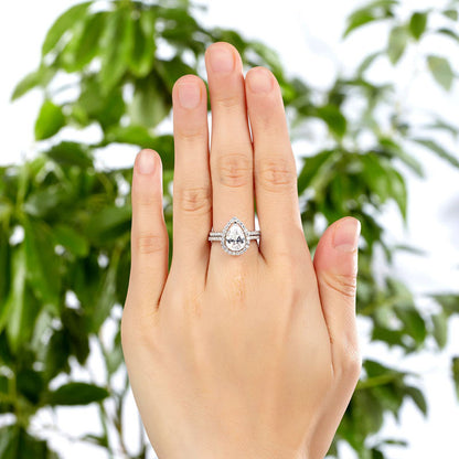 2 CT. Pear Cut Simulated Diamond Halo Bridal Set in Sterling Silver