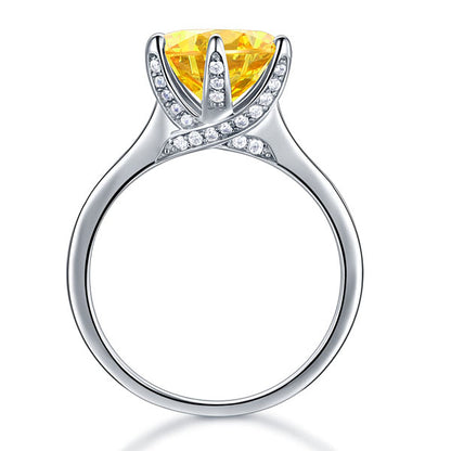 Anillo de plata de ley con diamante simulado amarillo de talla brillante redonda de 3 quilates.