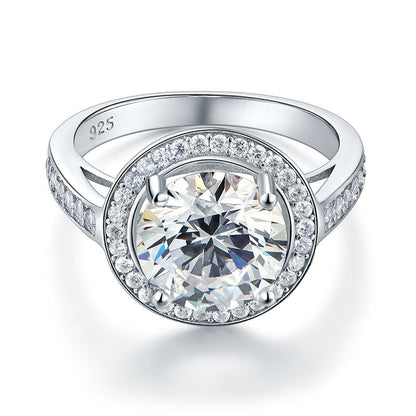 Anillo de halo de diamantes simulados redondos de 3,5 quilates en plata de ley