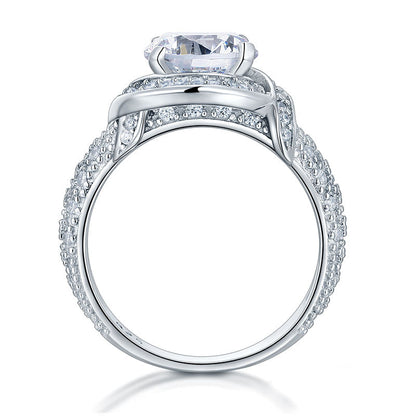 Anillo de estilo vintage con halo redondo y giro de 2 quilates en plata de ley