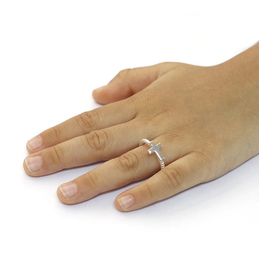 Bague ajustable en argent sterling avec croix pour fille