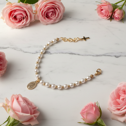 Girls’ 5mm Pearl Bracelet with Gold Miraculous Medal