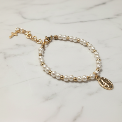 Girls’ Glass Pearl Bracelet with Gold Miraculous Medal