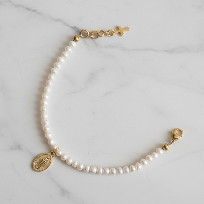 Girls’ Natural Freshwater Pearl Bracelet with Gold Miraculous Medal