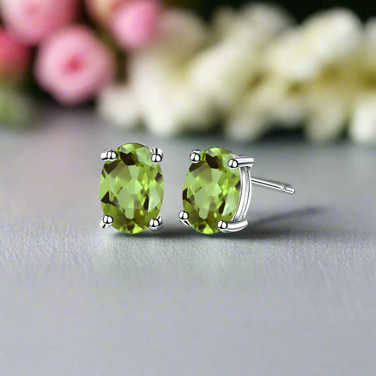 Boucles d'oreilles à tige GRACE en argent sterling avec péridot ovale de 1,2 carat