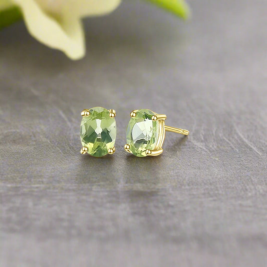 Pendientes GRACE de peridoto ovalado de 2 quilates en oro o plata de ley