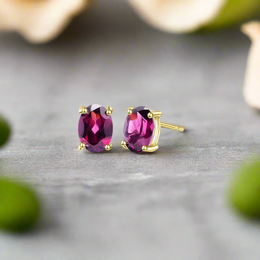 Boucles d'oreilles à tige GRACE en or ou argent sterling, serties de grenat rhodolite ovale de 2 carats