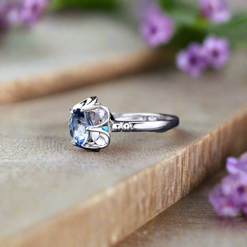 Anillo de flor con piedras preciosas GRACE en plata de ley