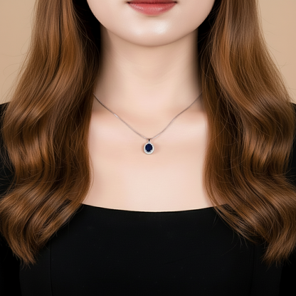 Collier avec pendentif halo de saphir bleu ovale GRACE en argent sterling plaqué or