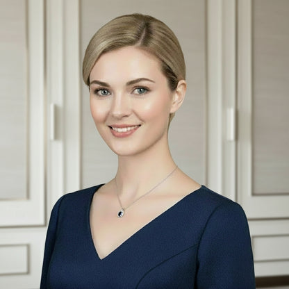 Collier avec pendentif halo de saphir bleu ovale GRACE en argent sterling plaqué or