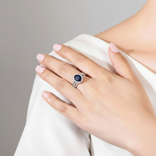 Bague halo ovale en saphir bleu GRACE en argent sterling plaqué or
