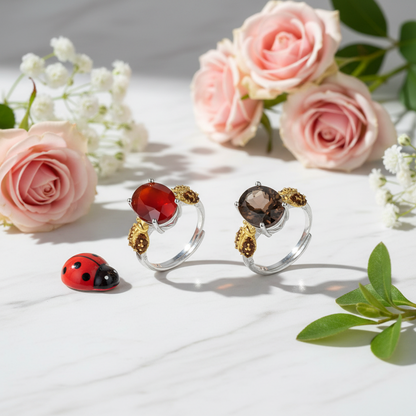 Bague ajustable GRACE en argent sterling avec agate rouge ovale et quartz fumé et coccinelle