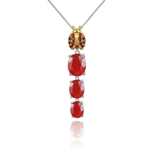 Collar con colgante de mariquita de ágata roja ovalada GRACE en plata de ley 