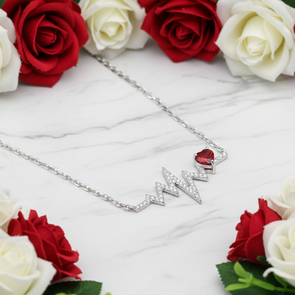 Collier GRACE en argent sterling plaqué or avec grenat rouge et cœur