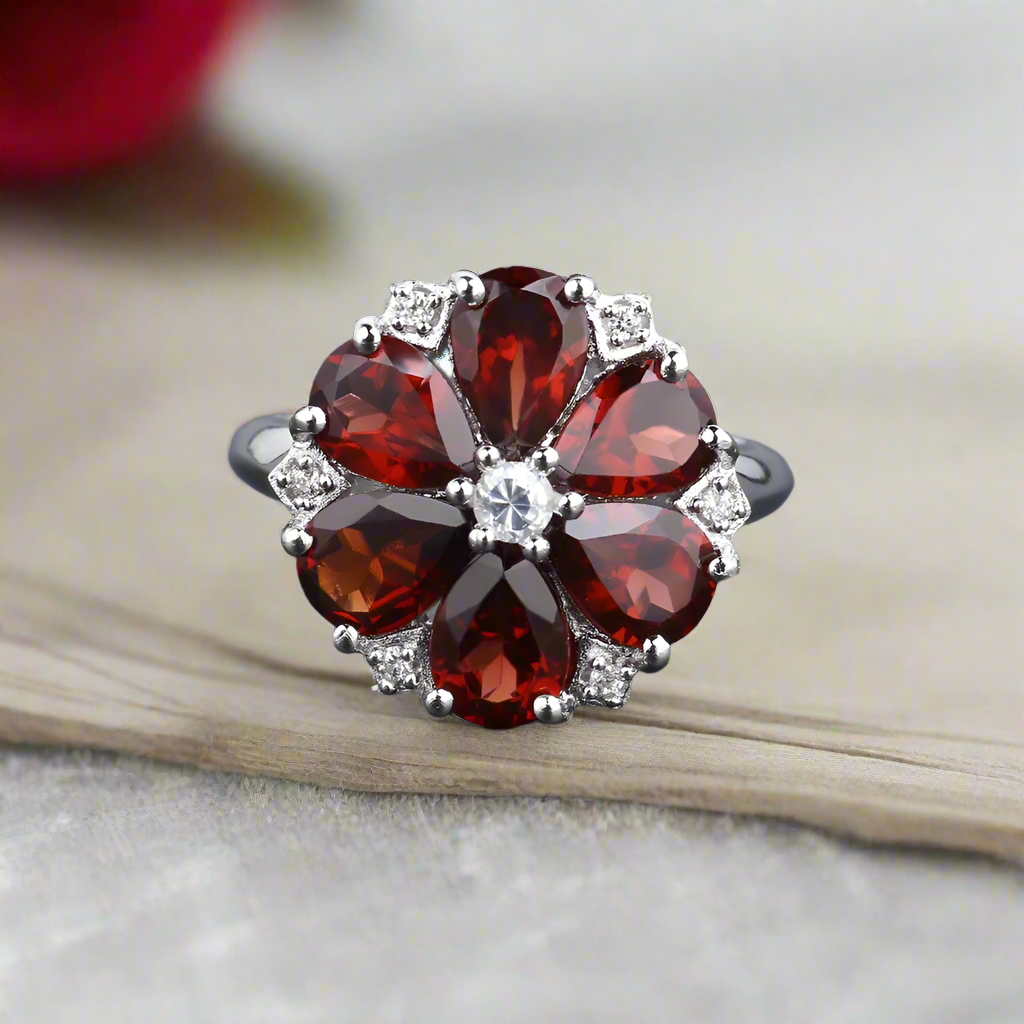 Bague vintage GRACE en argent sterling avec grenat rouge
