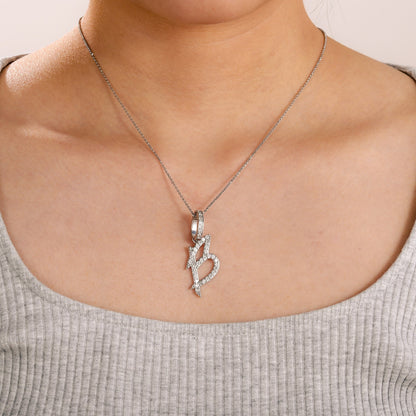 Collier avec pendentif initial en moissanite et argent sterling