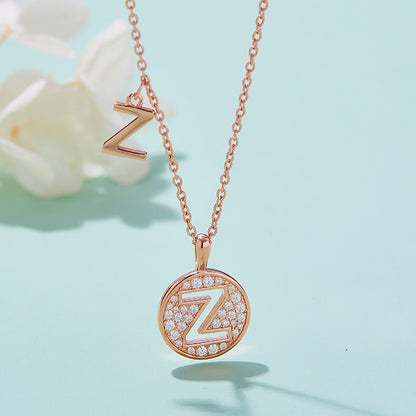 Collier avec initiales pavées de moissanite en argent plaqué or rose