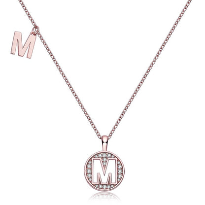 Collier avec initiales pavées de moissanite en argent plaqué or rose